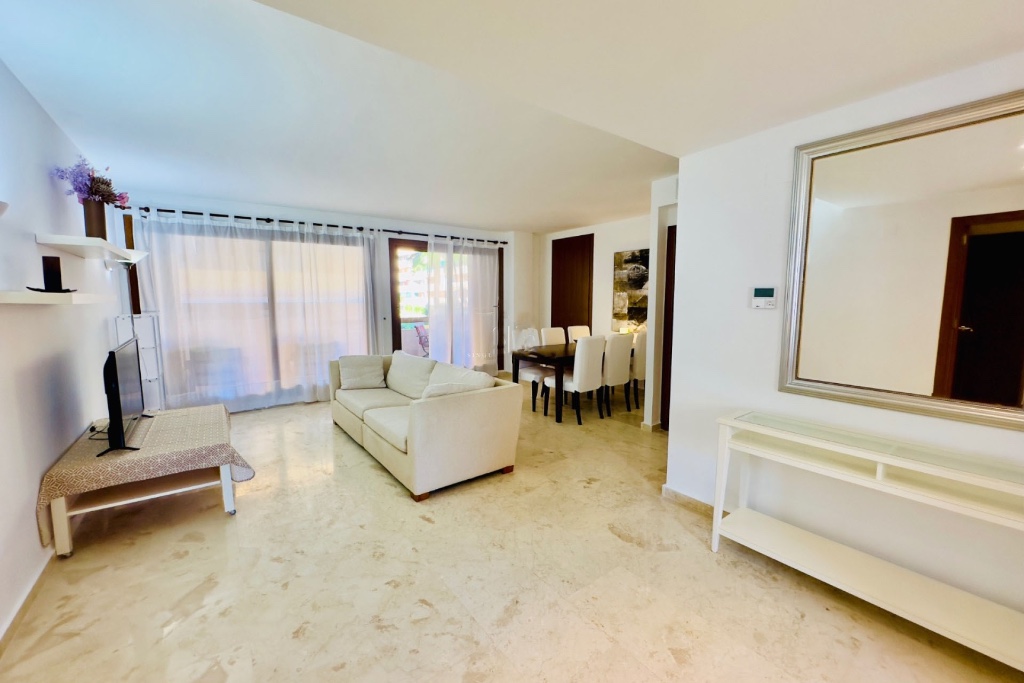 Apartment in Punta Prima, Alicante, Spain 2 bedrooms, 95 sq.m. No. 145430