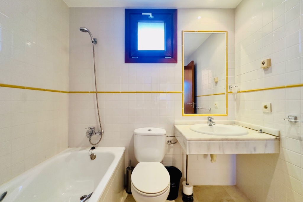 Apartment in Punta Prima, Alicante, Spain 2 bedrooms, 95 sq.m. No. 145430
