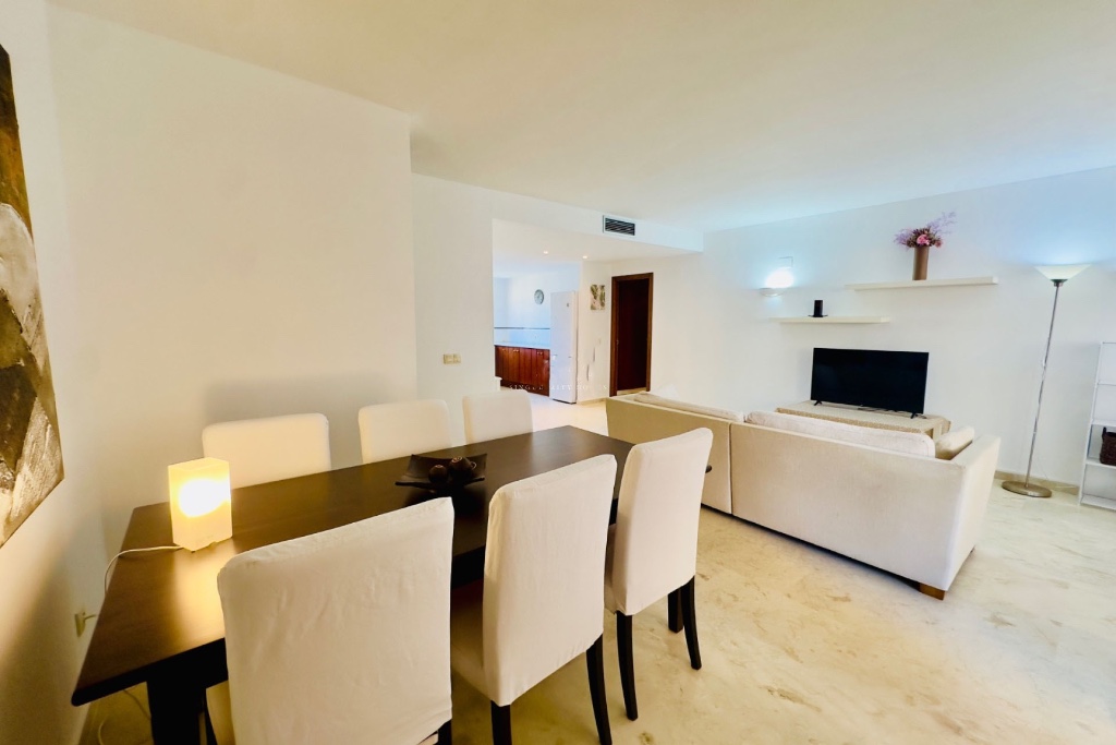 Apartment in Punta Prima, Alicante, Spain 2 bedrooms, 95 sq.m. No. 145430