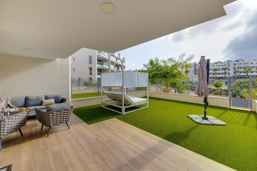 Apartment in Alicante, Spain 2 bedrooms, 69 sq.m. No. 145431