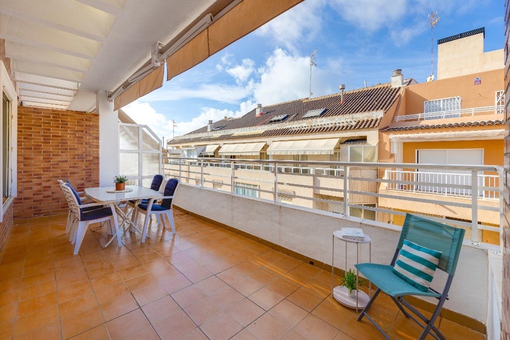 Huoneisto Torrevieja, Alicante, Espanja 2 makuuhuonetta, 105 m2 No. 145432