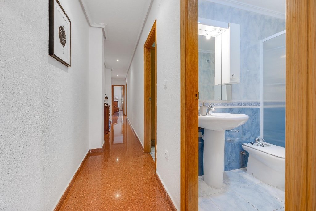 Huoneisto Torrevieja, Alicante, Espanja 2 makuuhuonetta, 105 m2 No. 145432