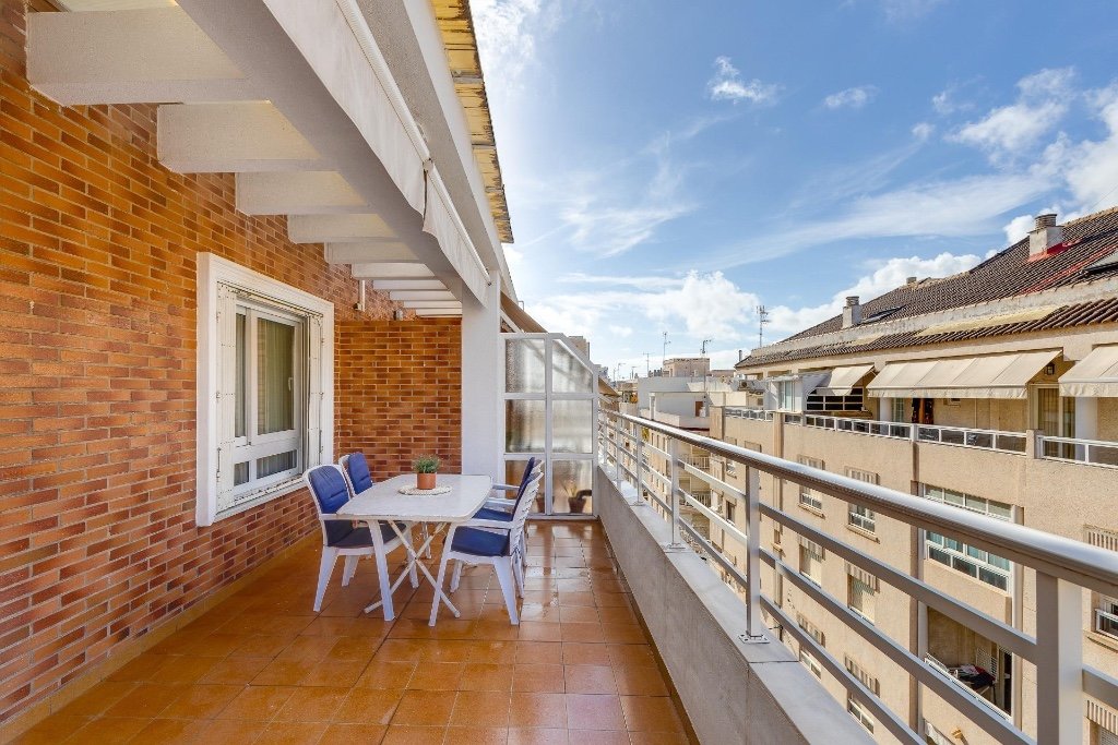 Huoneisto Torrevieja, Alicante, Espanja 2 makuuhuonetta, 105 m2 No. 145432
