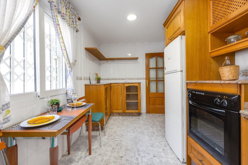 Huoneisto Torrevieja, Alicante, Espanja 2 makuuhuonetta, 105 m2 No. 145432