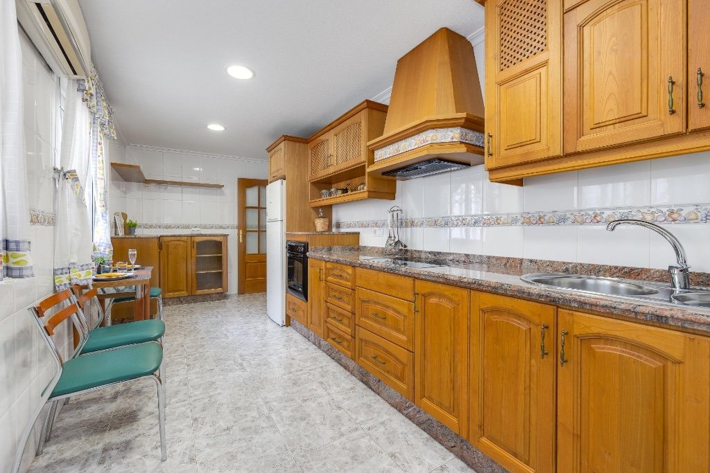 Huoneisto Torrevieja, Alicante, Espanja 2 makuuhuonetta, 105 m2 No. 145432