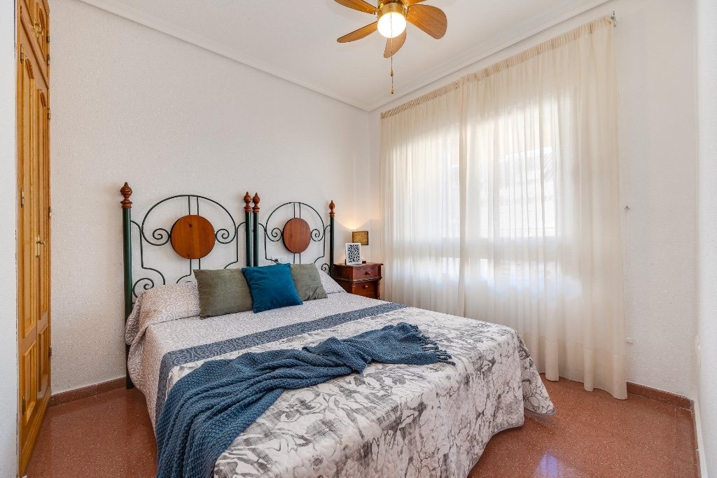 Huoneisto Torrevieja, Alicante, Espanja 2 makuuhuonetta, 105 m2 No. 145432