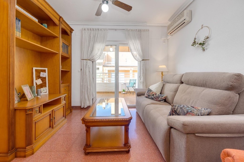 Huoneisto Torrevieja, Alicante, Espanja 2 makuuhuonetta, 105 m2 No. 145432