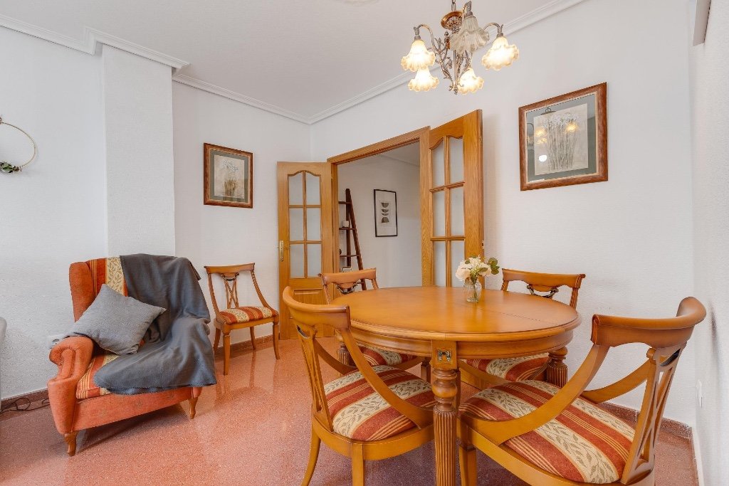 Huoneisto Torrevieja, Alicante, Espanja 2 makuuhuonetta, 105 m2 No. 145432
