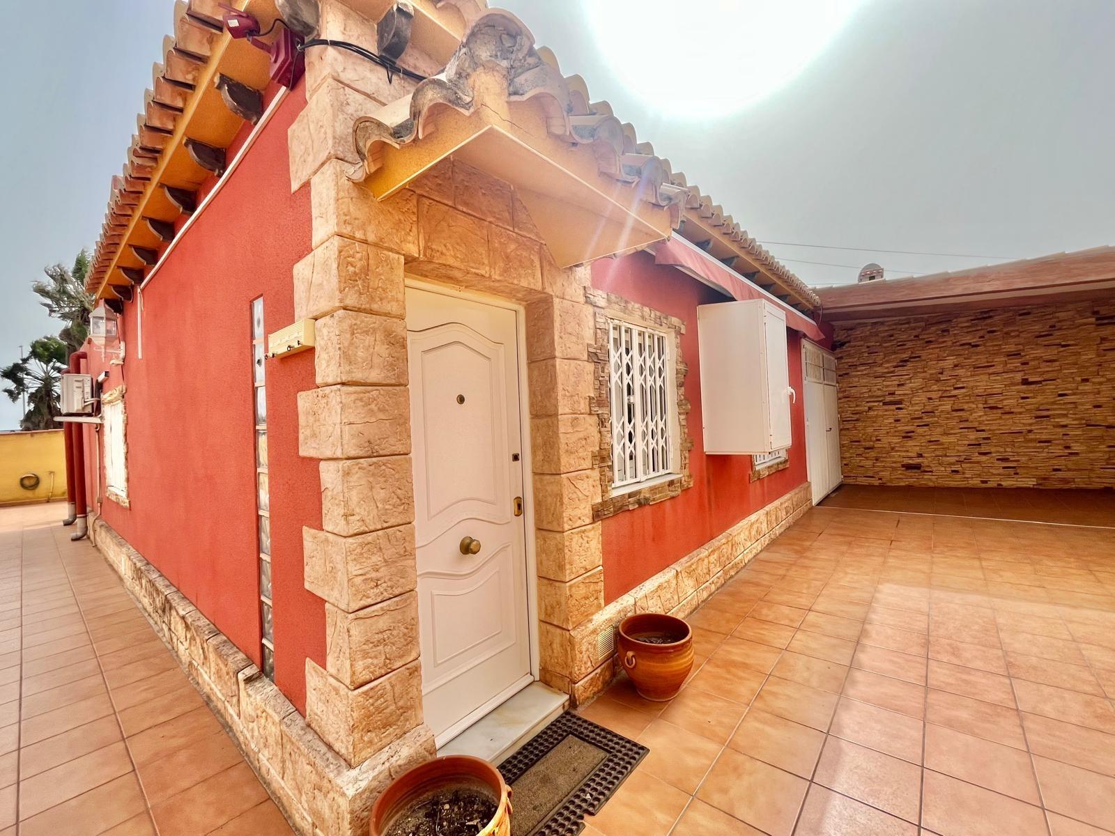 Villa en Los Balcones, Alicante, España 2 dormitorios, 120 m2 No. 155937
