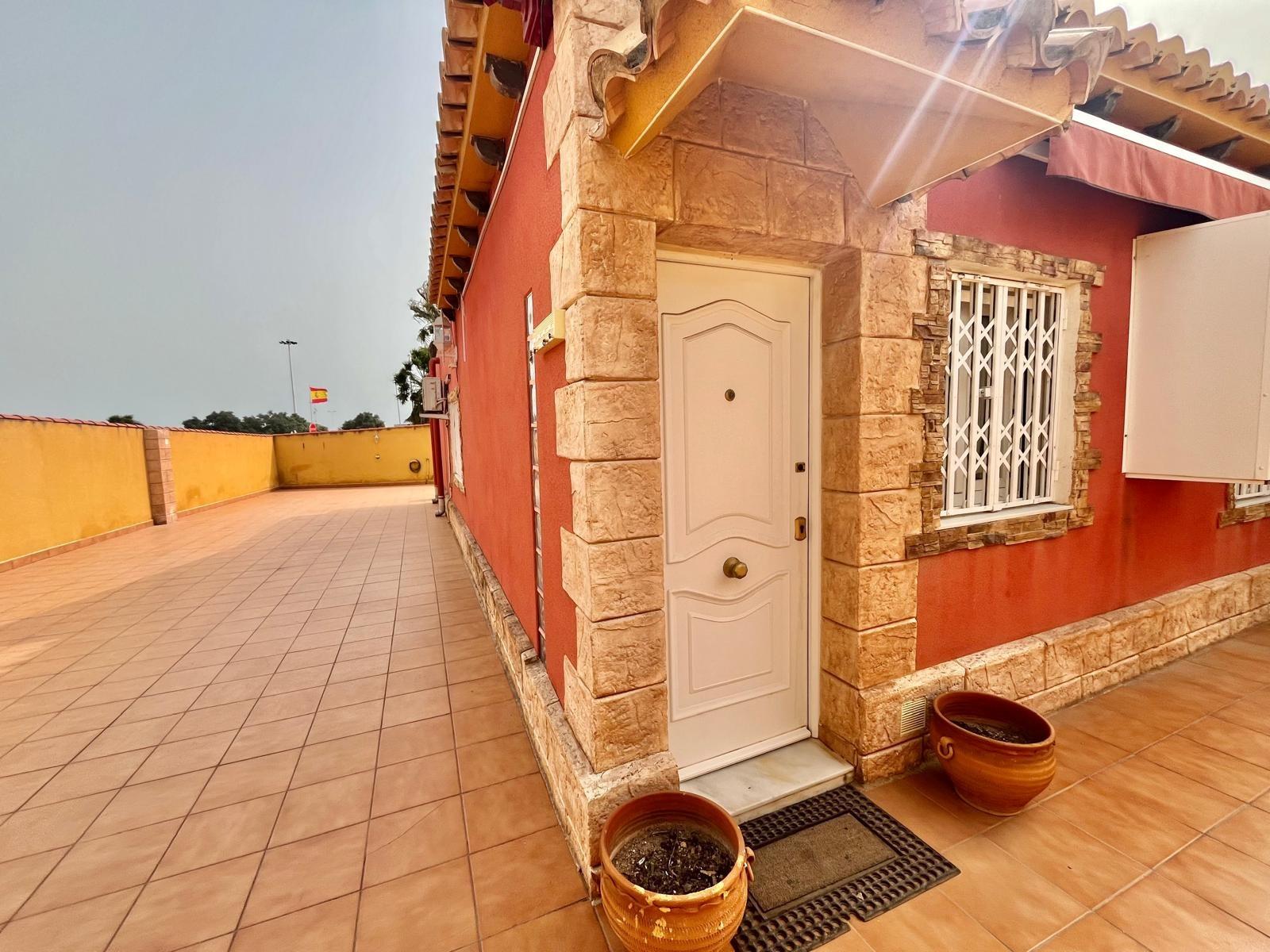 Villa en Los Balcones, Alicante, España 2 dormitorios, 120 m2 No. 155937