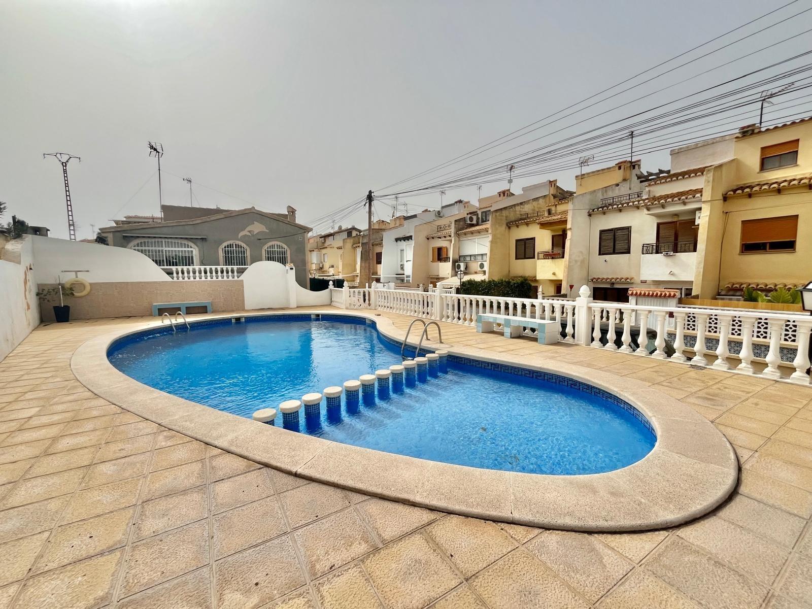 Villa en Los Balcones, Alicante, España 2 dormitorios, 120 m2 No. 155937