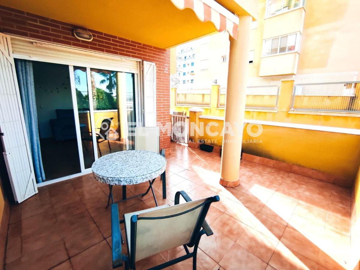 Apartment à Guardamar del Segura, Alicante, Espagne 2 chambres, 75 m2 No. 183813