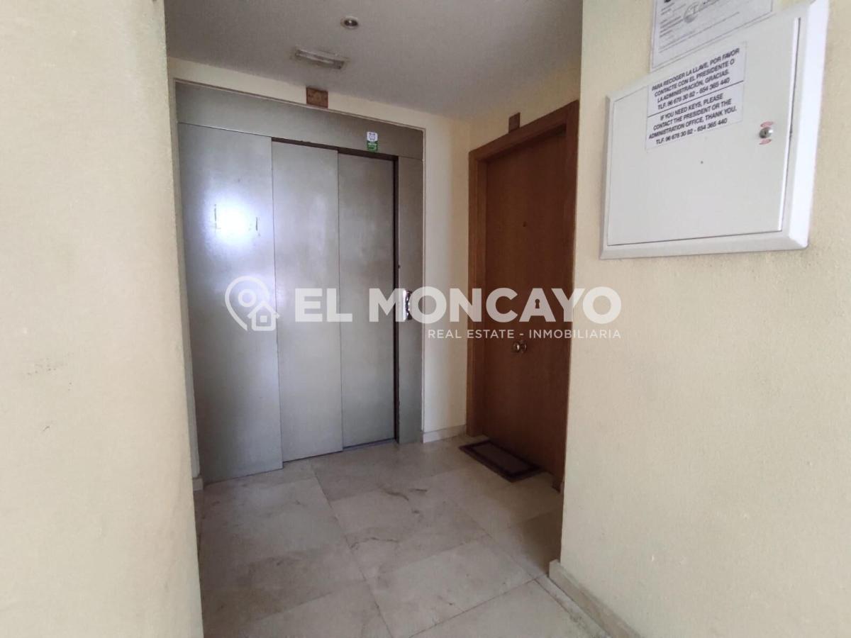 Apartment à Guardamar del Segura, Alicante, Espagne 2 chambres, 75 m2 No. 183813