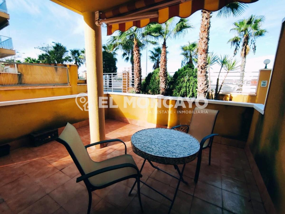 Apartment à Guardamar del Segura, Alicante, Espagne 2 chambres, 75 m2 No. 183813
