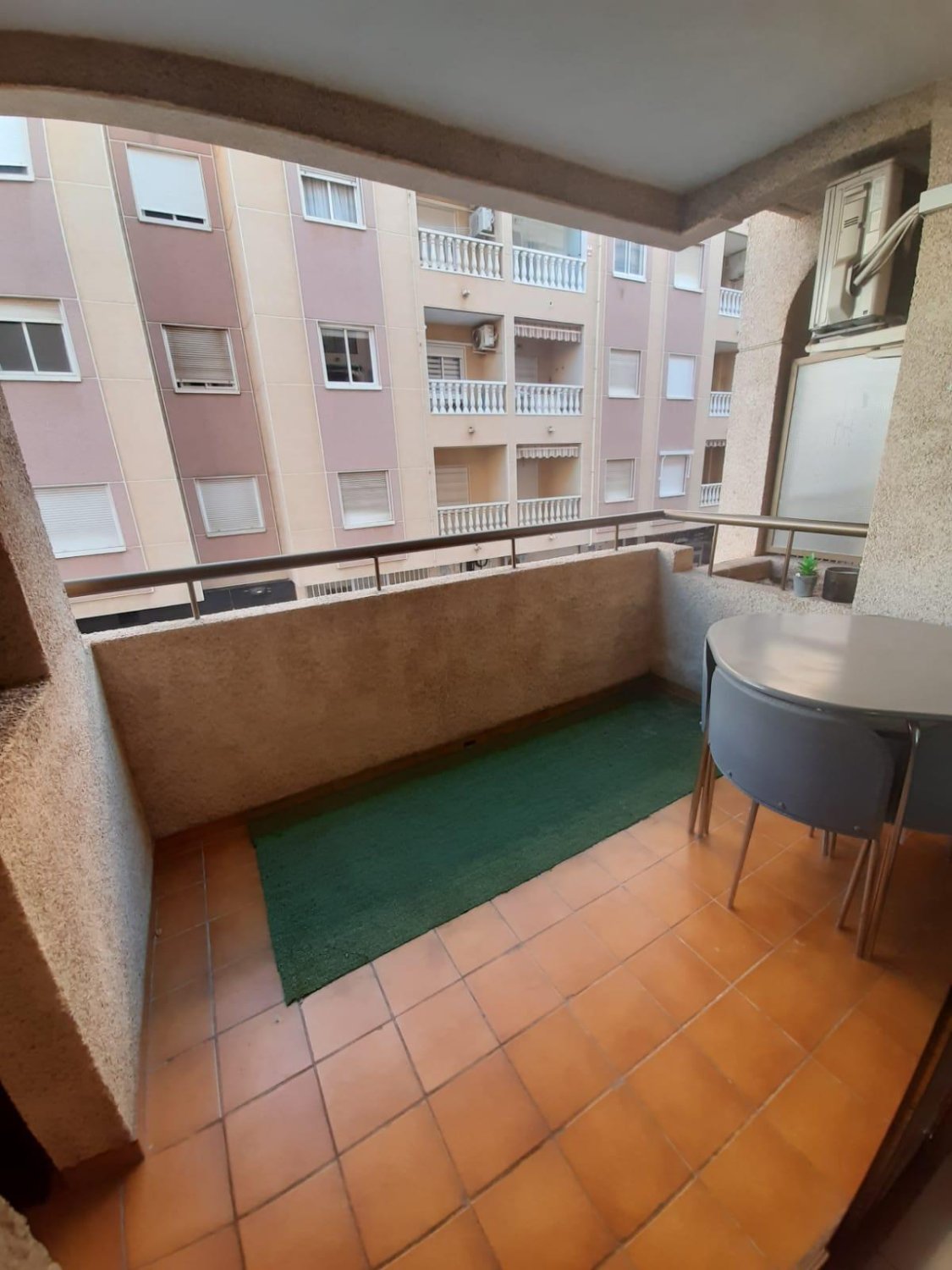 Lägenhet i Torrevieja, Alicante, Spanien 3 sovrum, 1 kvm. Nr. 183816