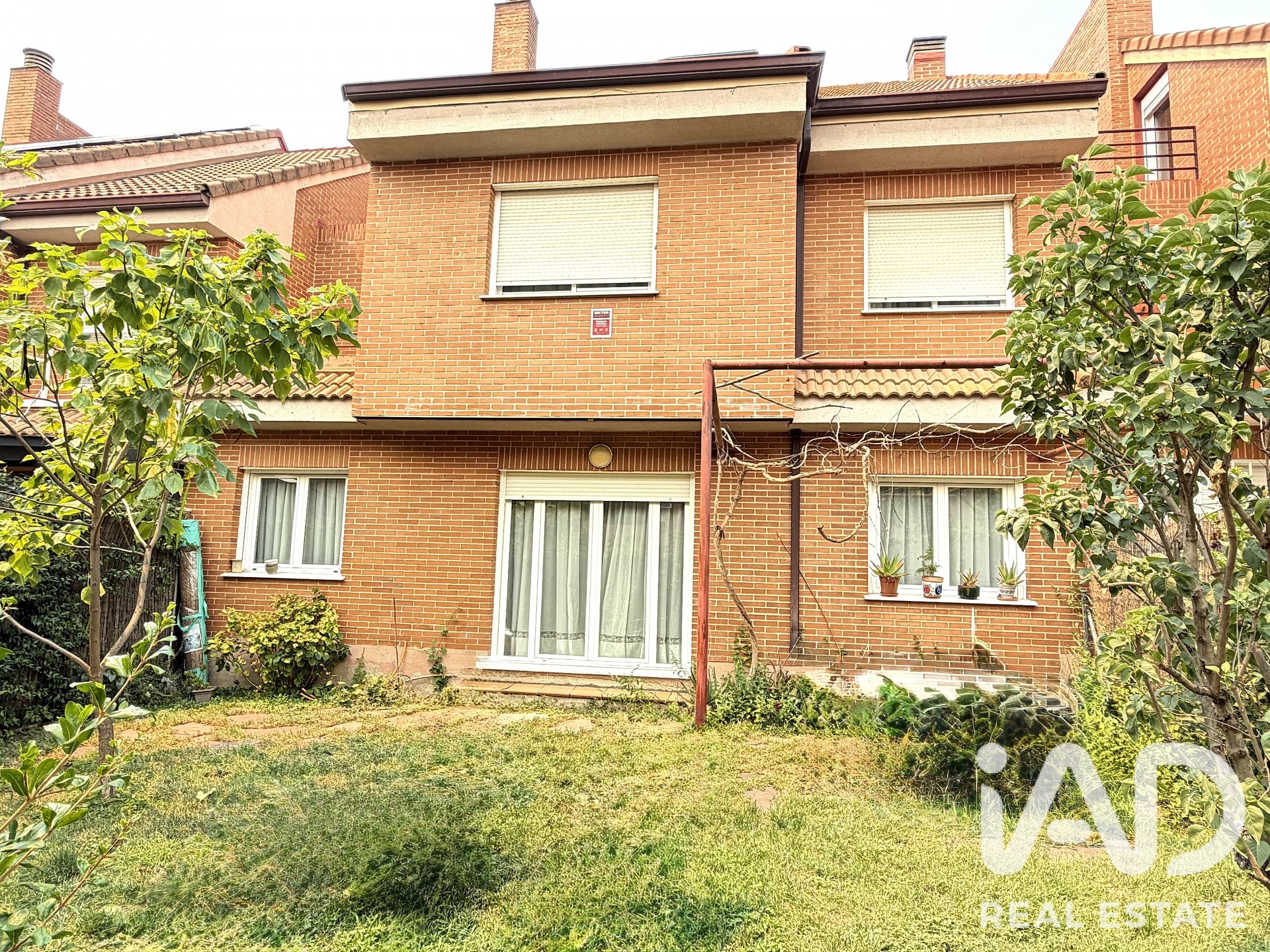 Casa adosada en Las Rozas de Madrid, Madrid, España 4 dormitorios, 235 m2 No. 192146