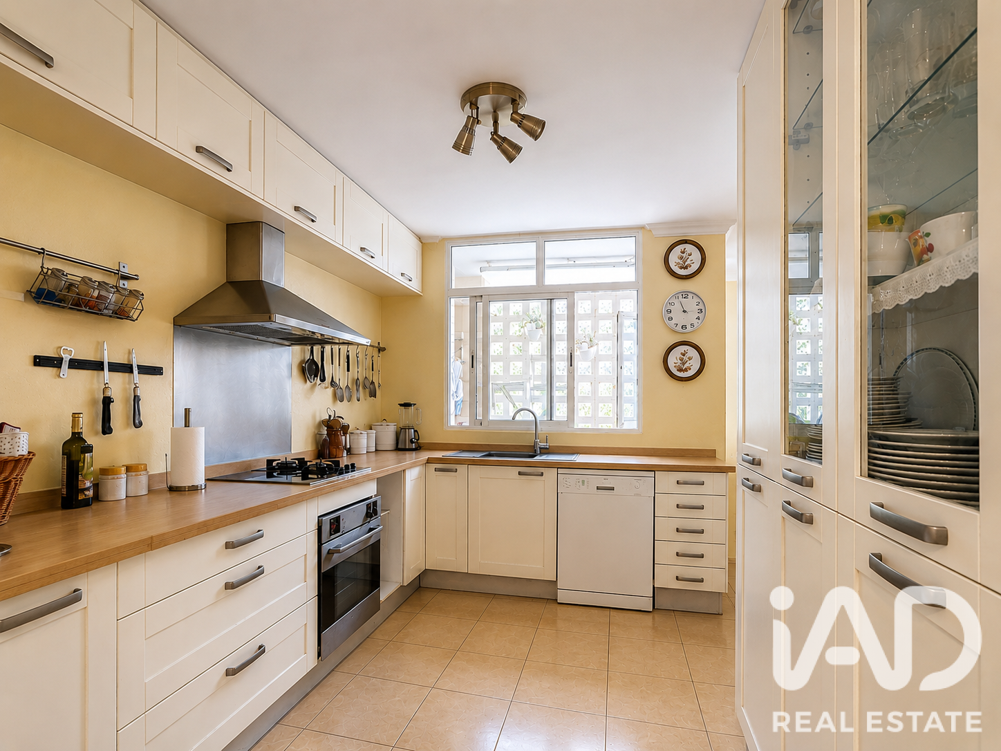 Appartamento a Malaga, Spagna 5 camere da letto, 200 mq. N° 192150