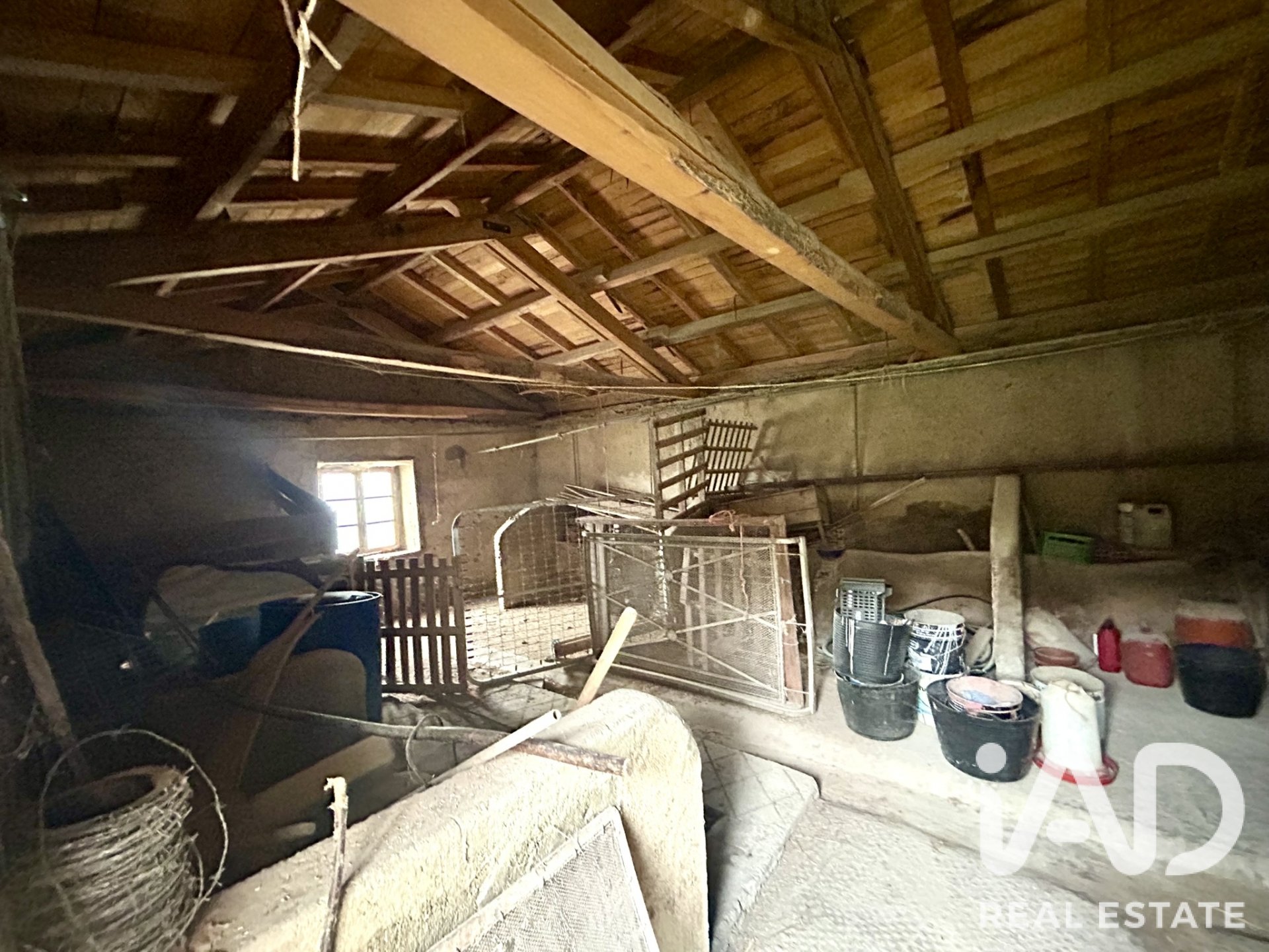 Huvila Riello, Leon, Espanja 4 makuuhuonetta, 384 m2 No. 192151