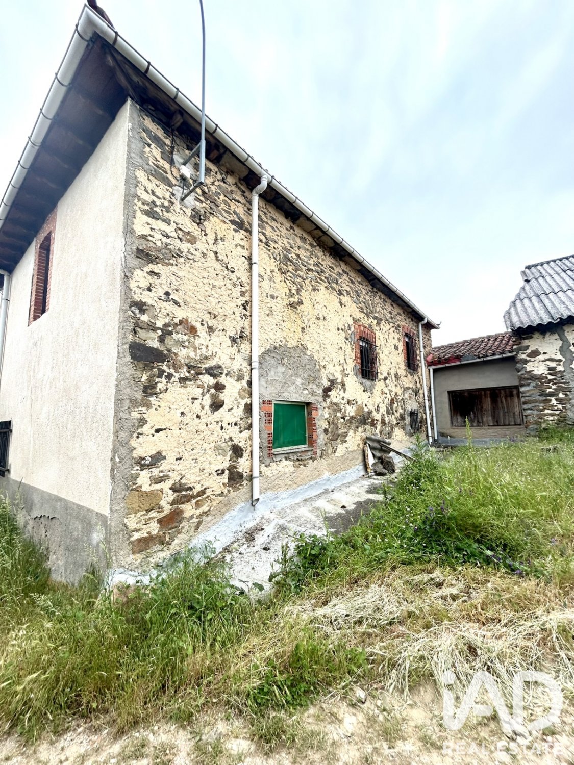 Huvila Riello, Leon, Espanja 4 makuuhuonetta, 384 m2 No. 192151