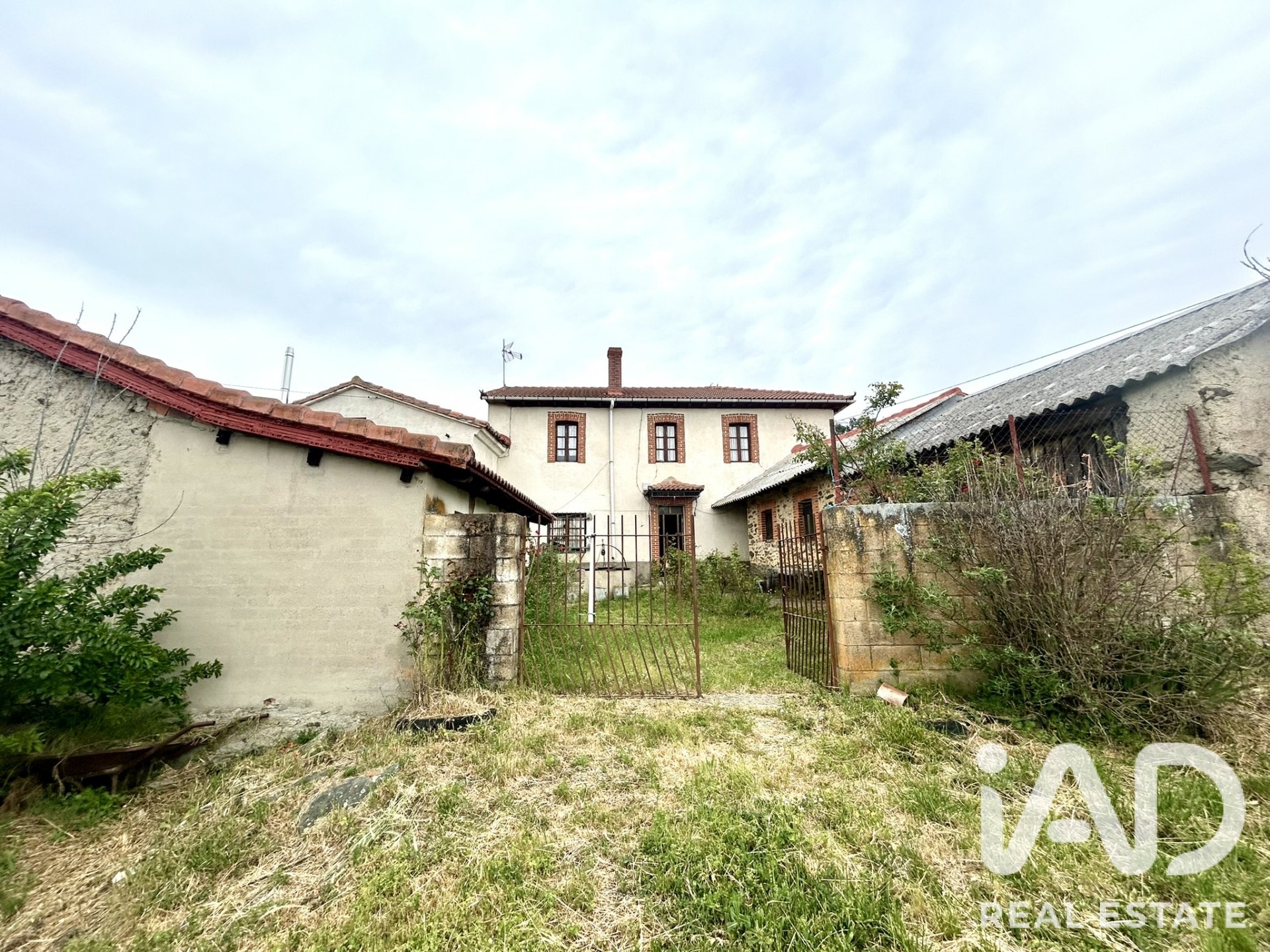 Huvila Riello, Leon, Espanja 4 makuuhuonetta, 384 m2 No. 192151