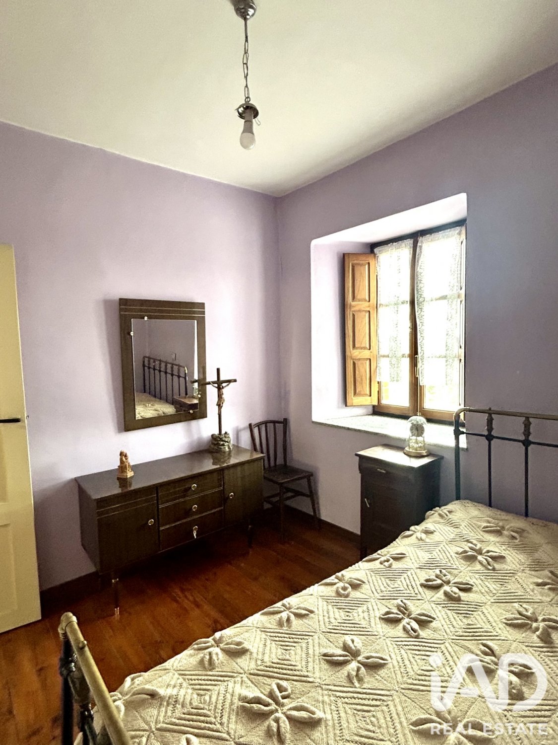 Huvila Riello, Leon, Espanja 4 makuuhuonetta, 384 m2 No. 192151