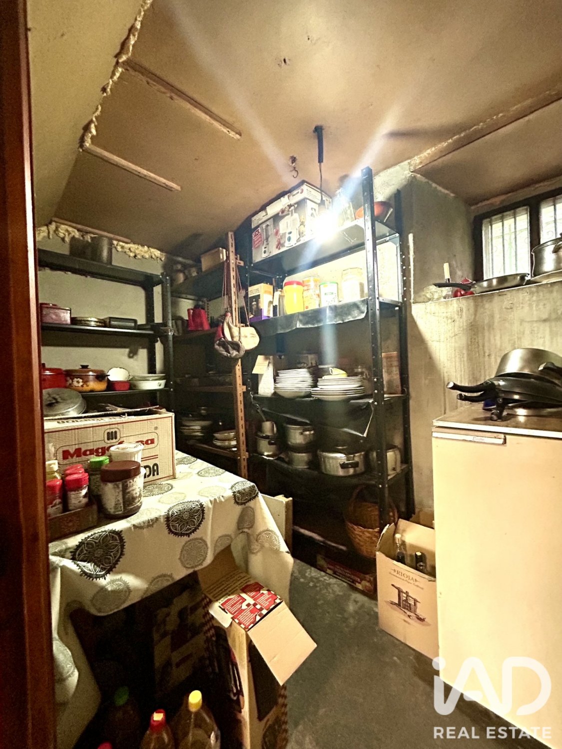 Huvila Riello, Leon, Espanja 4 makuuhuonetta, 384 m2 No. 192151