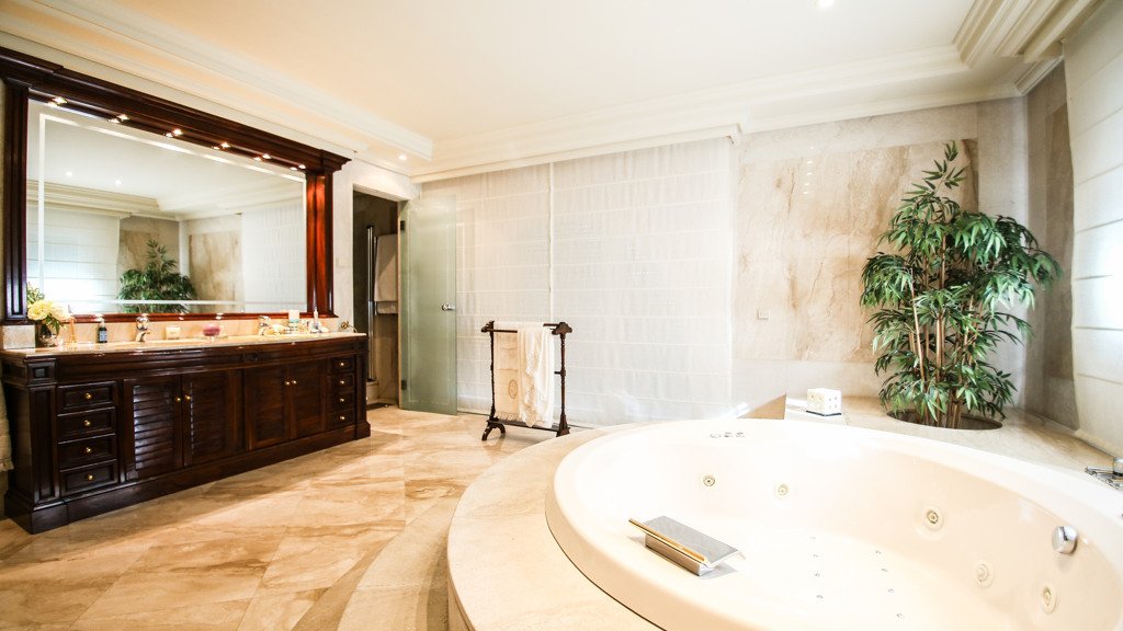 Villa à Pozuelo de Alarcon, Madrid, Espagne 6 chambres, 1233 m2 No. 102524