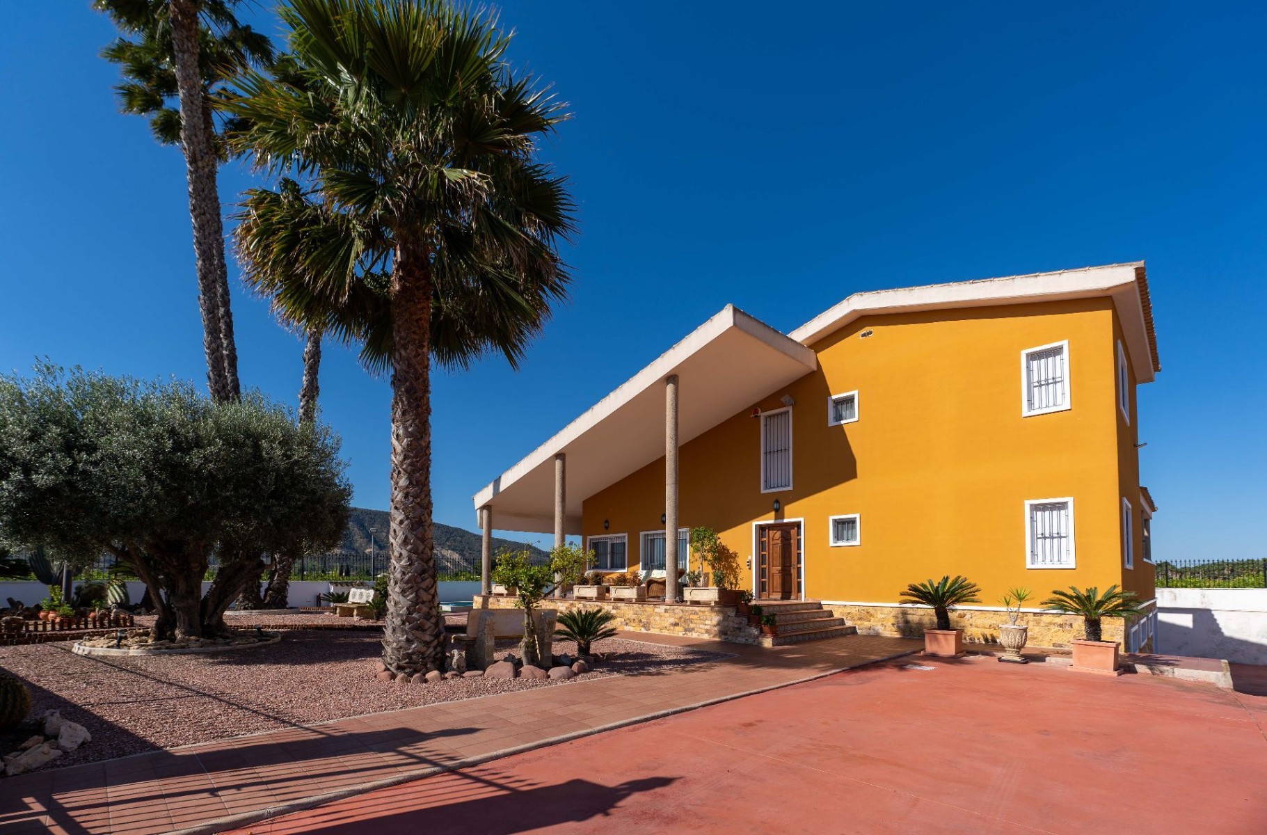 Villa a Orihuela, Alicante, Spagna 5 camere da letto, 495 mq. N° 140320