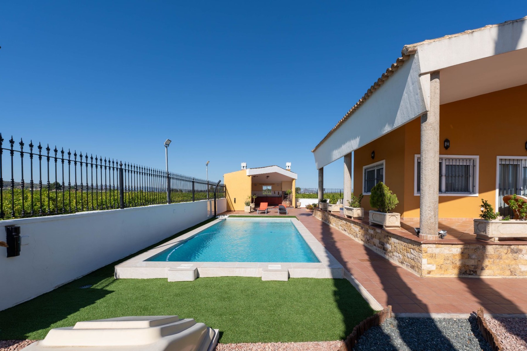 Villa a Orihuela, Alicante, Spagna 5 camere da letto, 495 mq. N° 140320