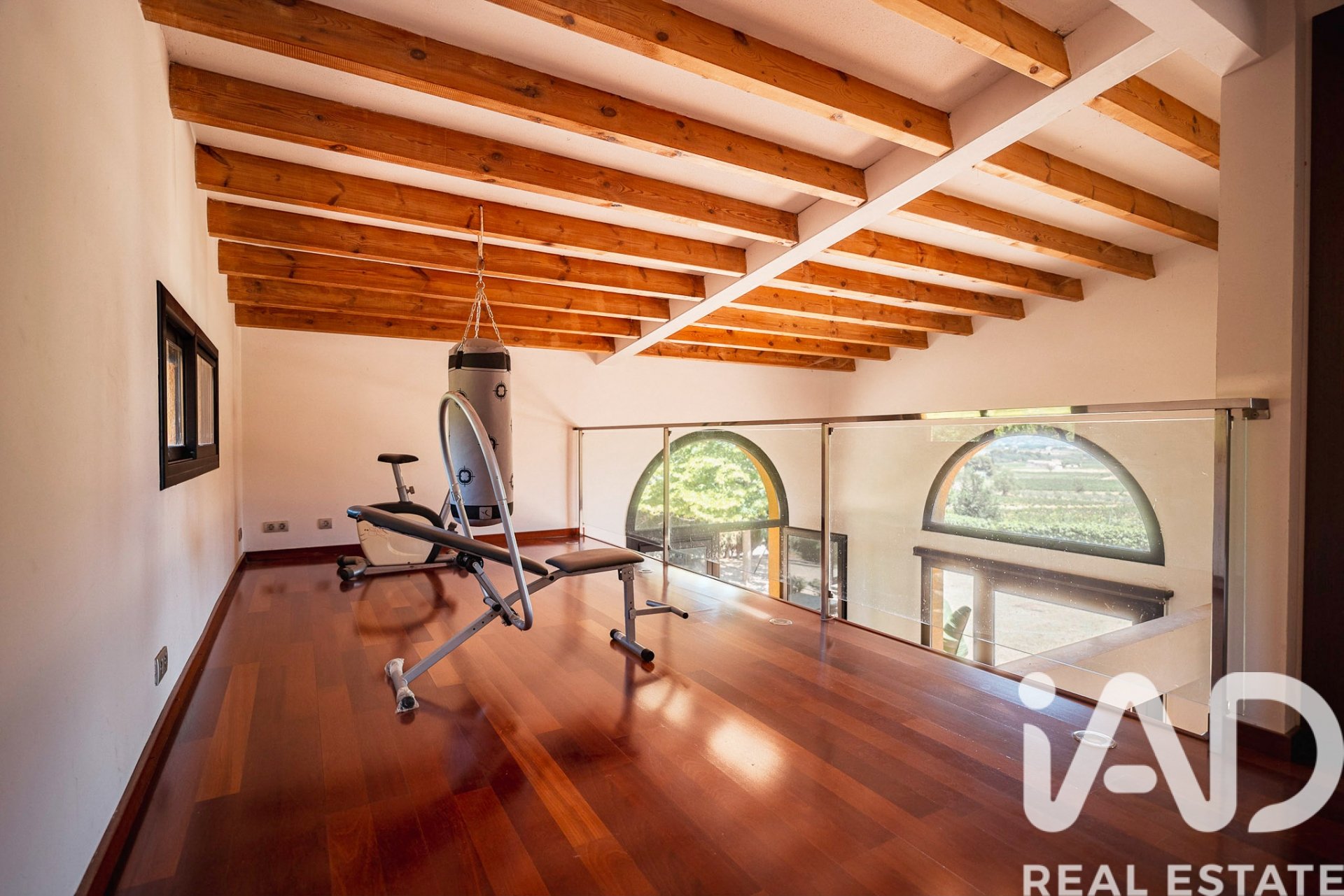 Talo Castellvi de la Marca, Barcelona, Espanja 4 makuuhuonetta, 600 m2 No. 152270
