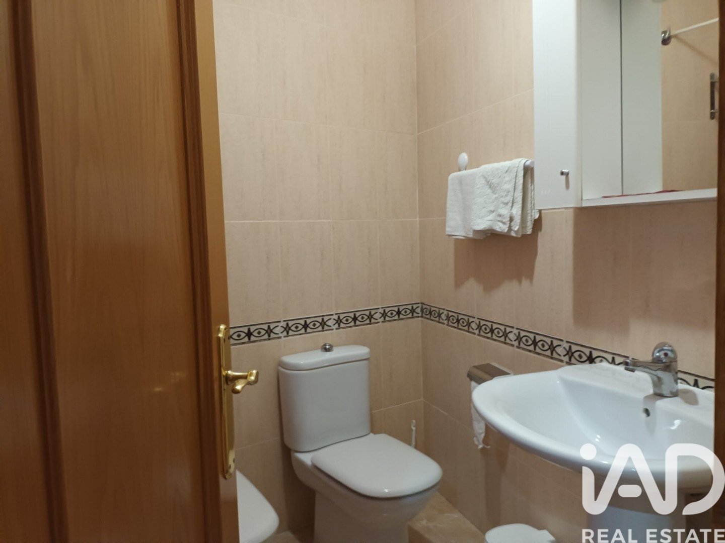 Hotelli El Burgo Ranero, Leon, Espanja 11 makuuhuonetta, 483 m2 No. 152268