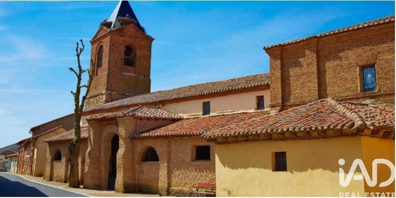 Hotelli El Burgo Ranero, Leon, Espanja 11 makuuhuonetta, 483 m2 No. 152268