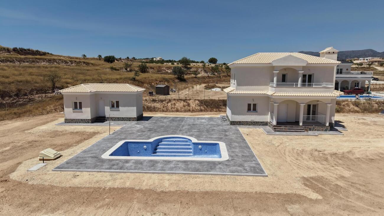 Finca Pinoso, Alicante, Spānijā 4 istabas,  Nr. 195462