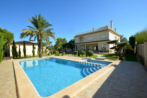Villa Alicante, Spānijā 9 istabas, 511 m2 Nr. 139475