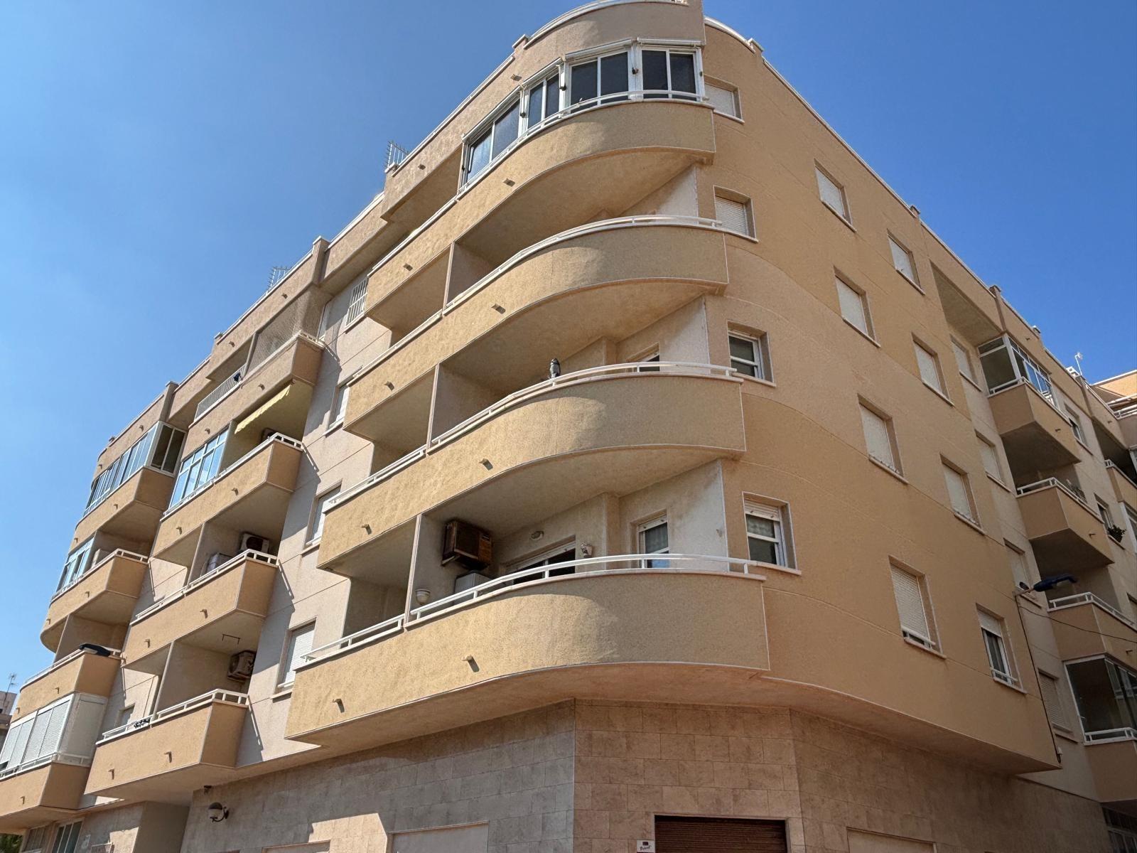 Apartamento en Torrevieja, Alicante, España 1 dormitorio,  No. 148783