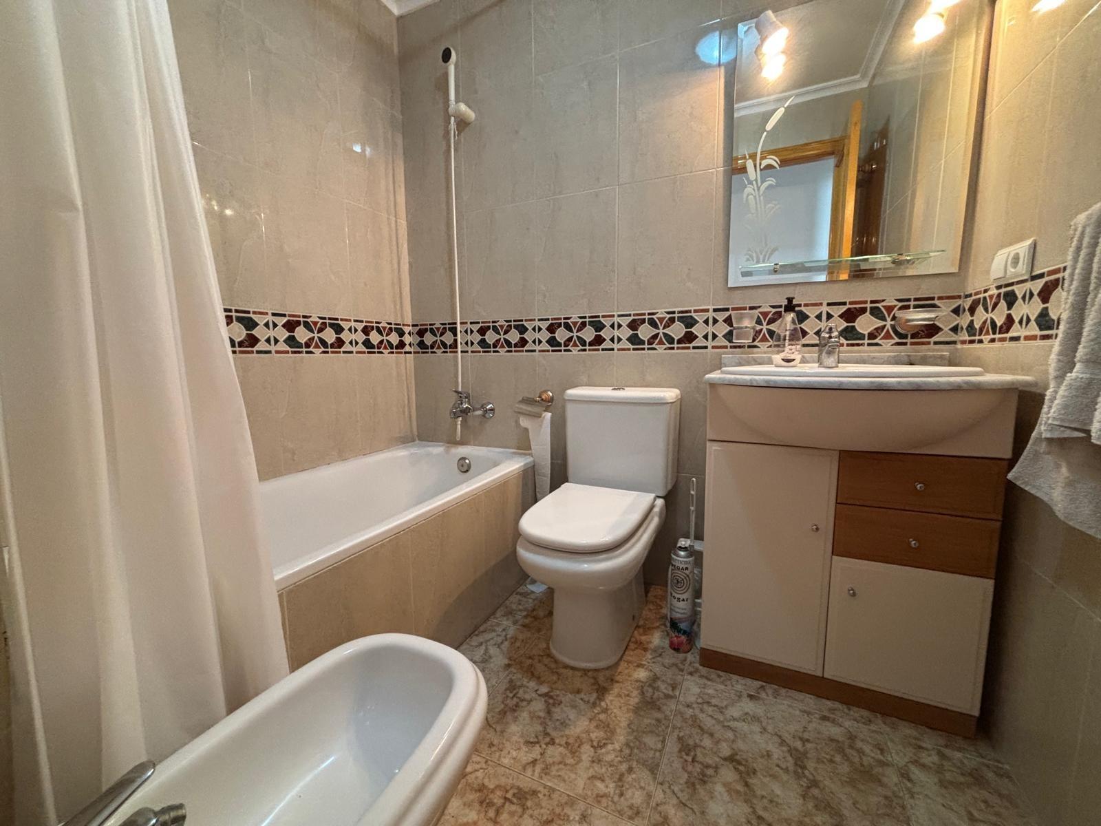 Apartamento en Torrevieja, Alicante, España 1 dormitorio,  No. 148783