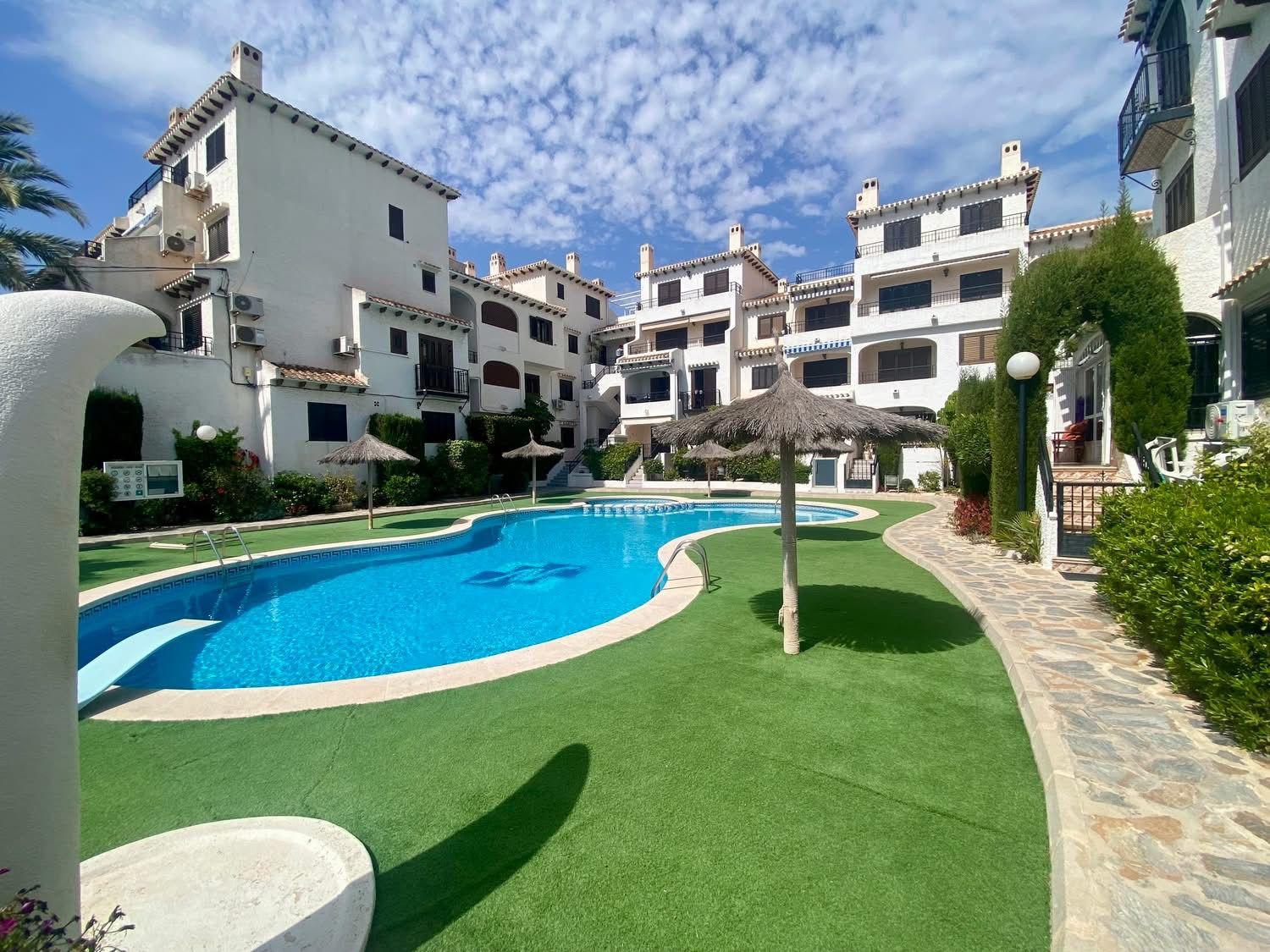 Huoneisto Cabo Roig, Alicante, Espanja 2 makuuhuonetta, 71 m2 No. 177513