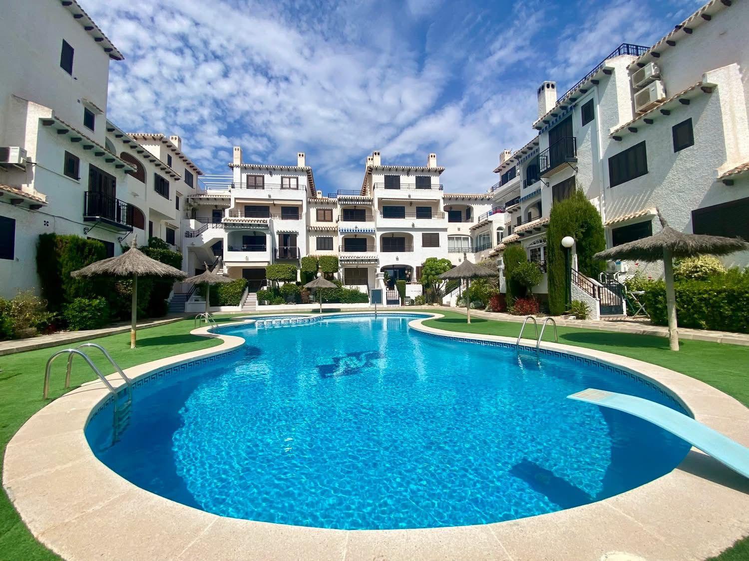 Huoneisto Cabo Roig, Alicante, Espanja 2 makuuhuonetta, 71 m2 No. 177513