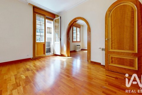 Huoneisto Madrid, Espanja 4 makuuhuonetta, 204 m2 No. 195764