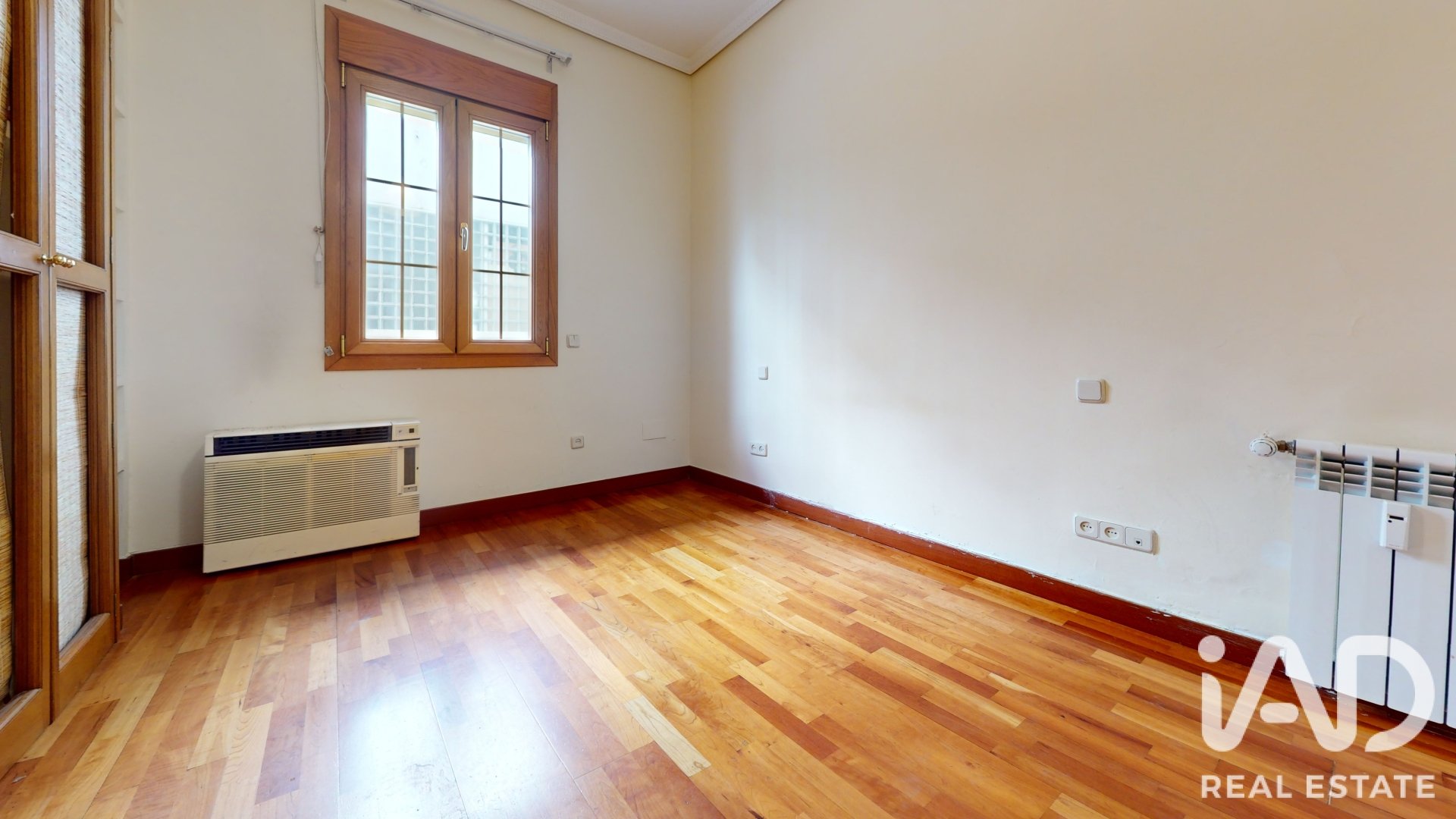 Huoneisto Madrid, Espanja 4 makuuhuonetta, 204 m2 No. 195764
