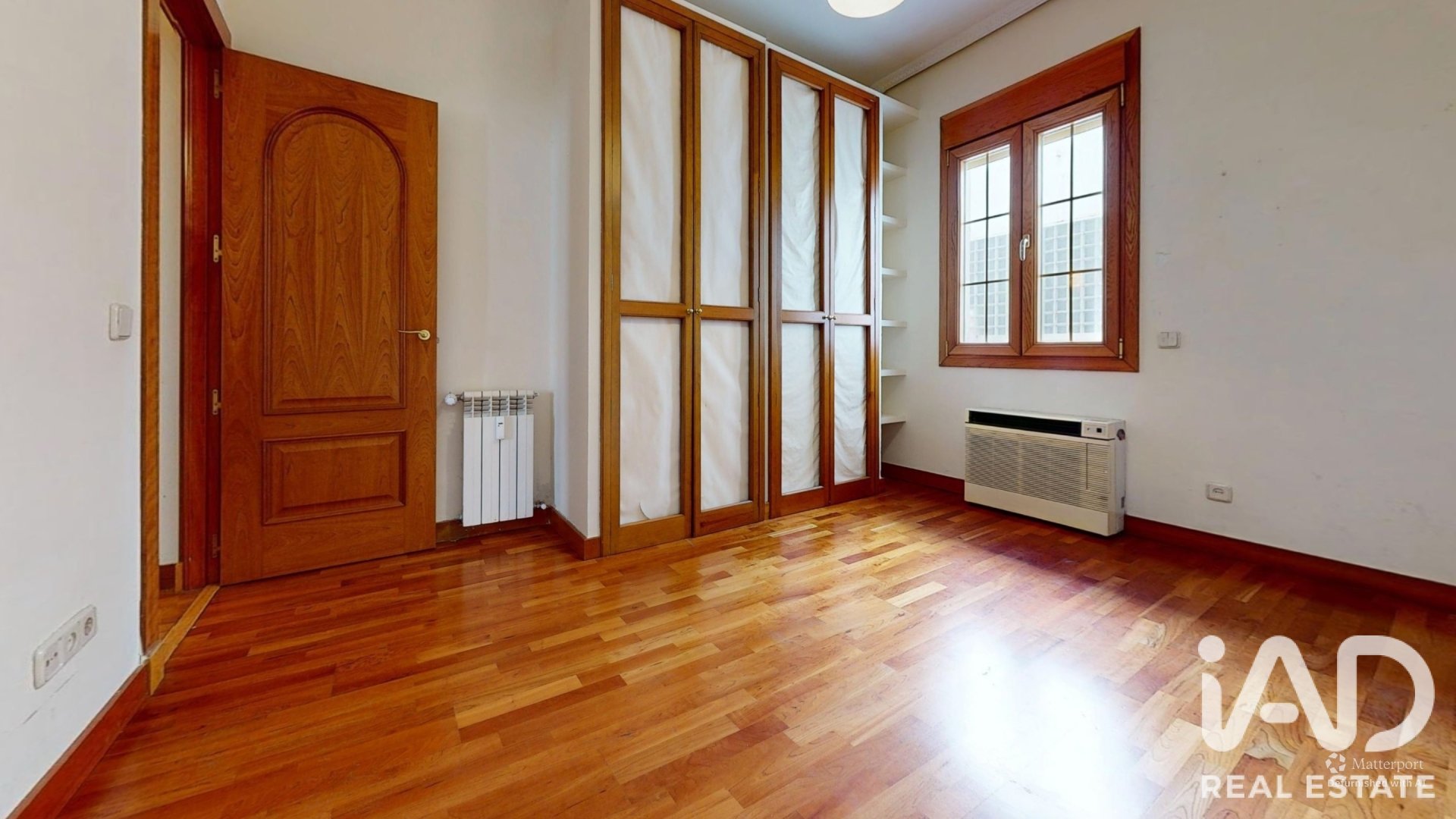 Huoneisto Madrid, Espanja 4 makuuhuonetta, 204 m2 No. 195764