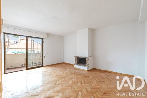 Apartment in Torrelodones, Madrid, Spain 3 bedrooms, 126 sq.m. No. 195765