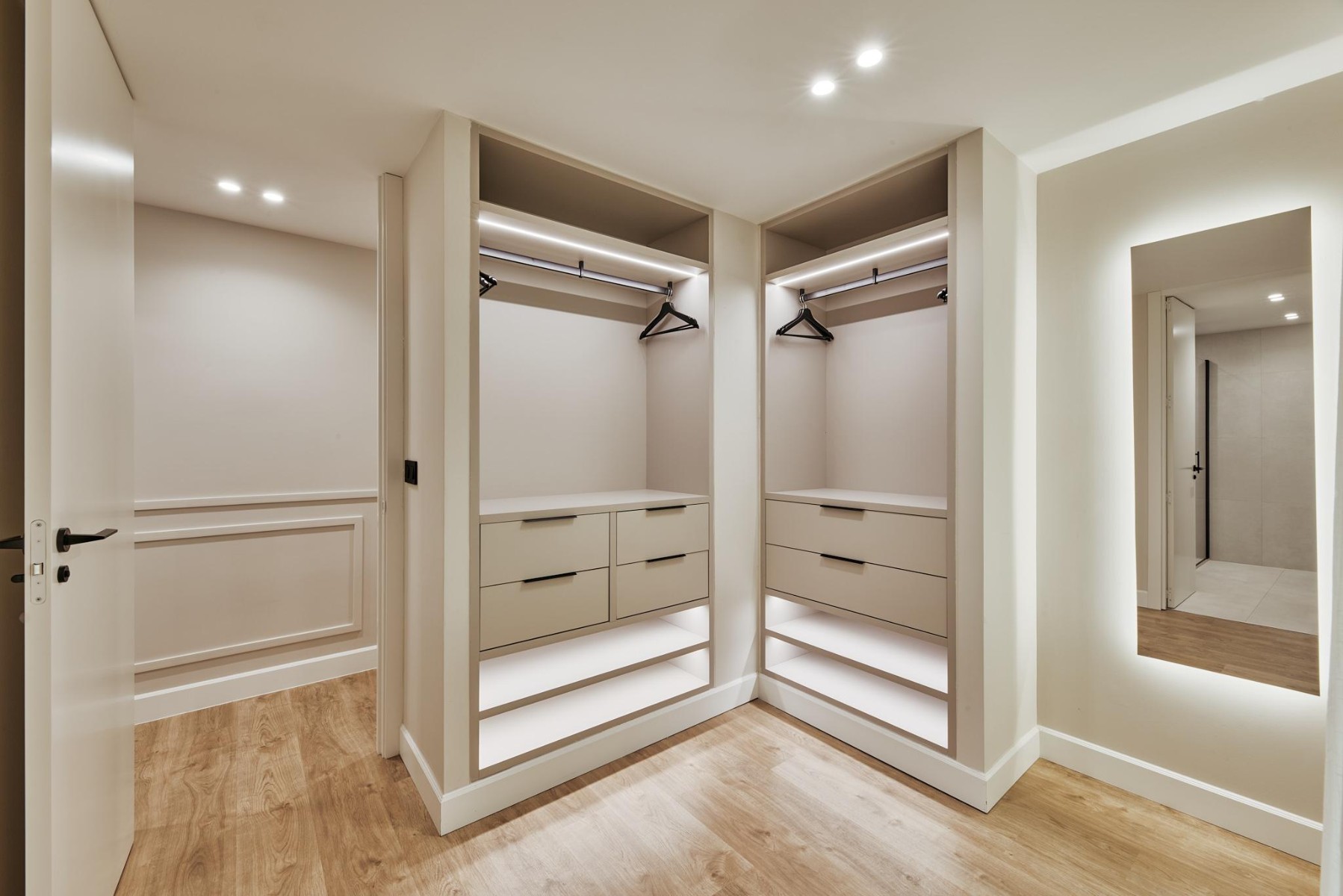Duplex à Madrid, Espagne 2 chambres, 120 m2 No. 179963