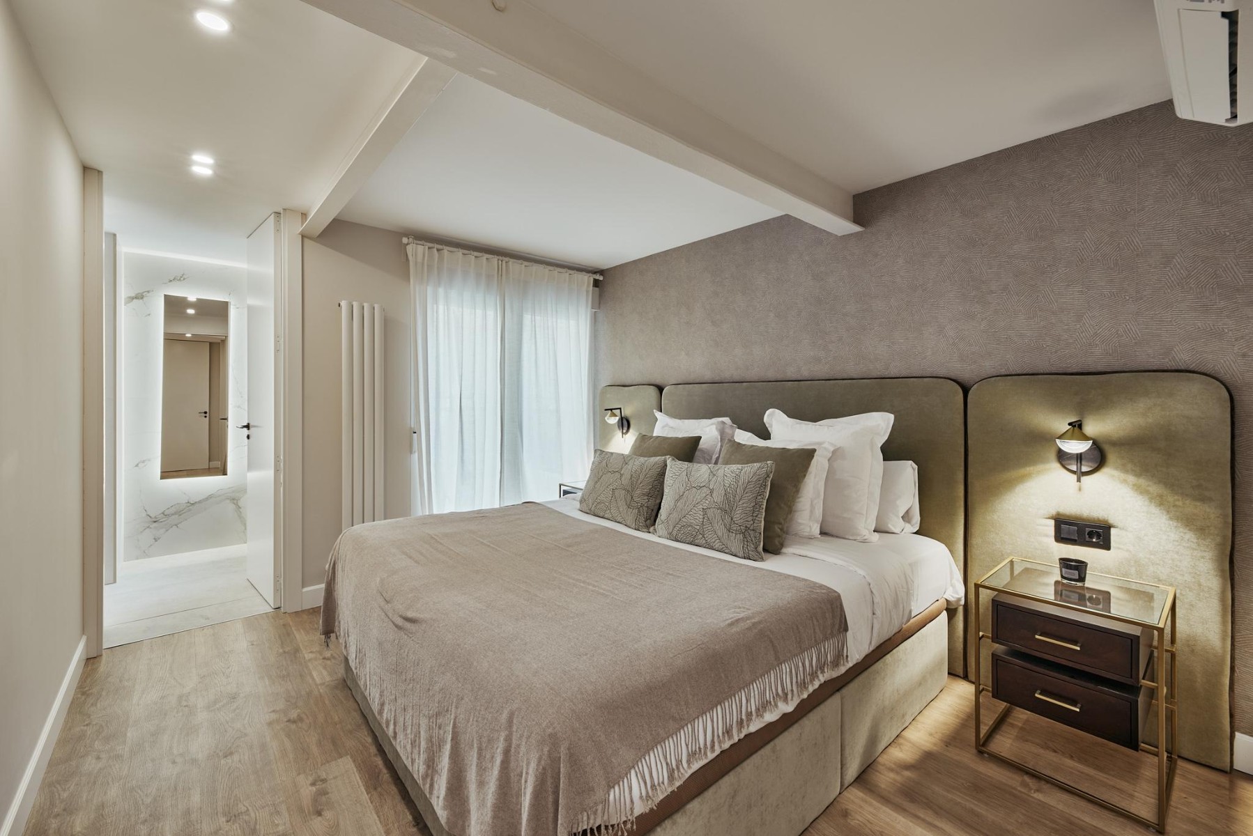Duplex à Madrid, Espagne 2 chambres, 120 m2 No. 179963