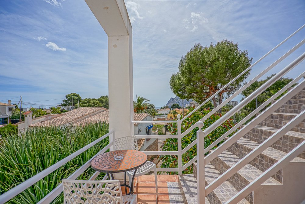 Commercial property in Calpe, Alicante, Spain 16 bedrooms, 302 sq.m. No. 79862