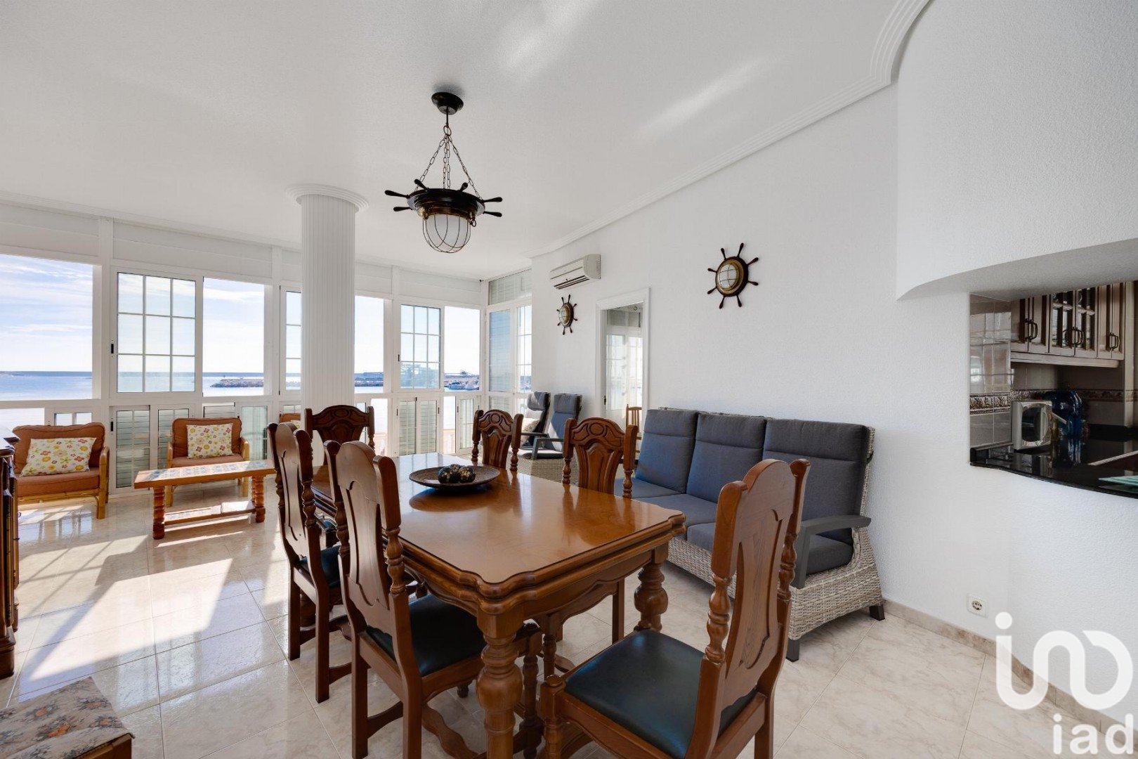 Apartamento en Torrevieja, Alicante, España 4 dormitorios, 146 m2 No. 152938