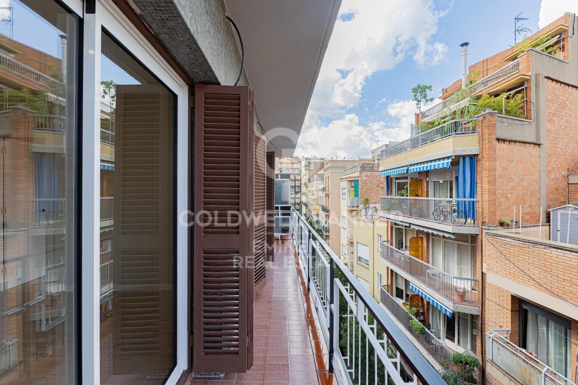 Apartamento en Barcelona, España 3 dormitorios, 70 m2 No. 157459