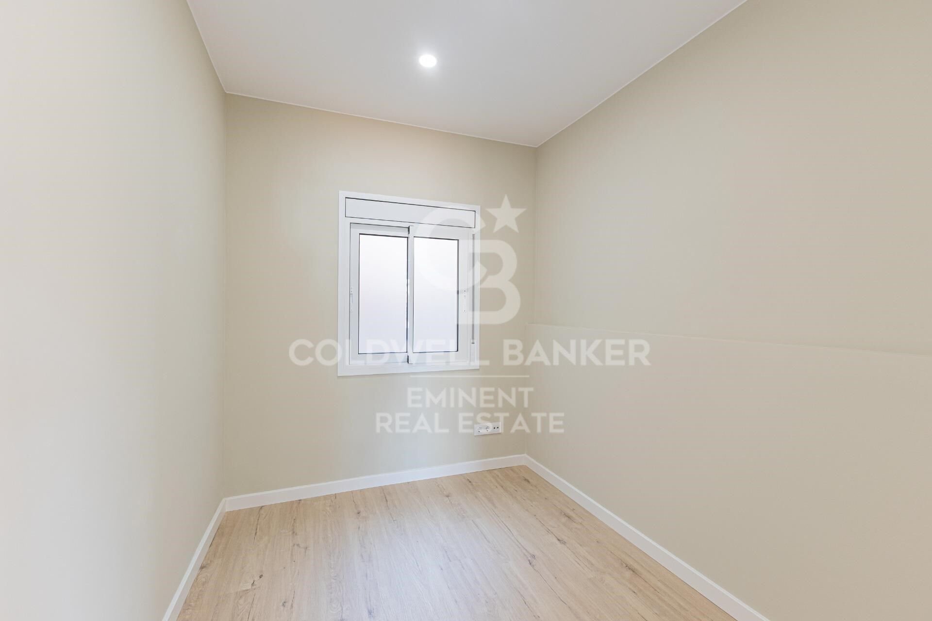 Apartamento en Barcelona, España 3 dormitorios, 70 m2 No. 157459