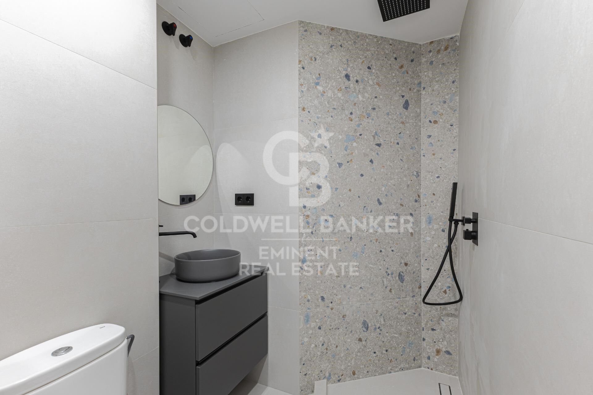 Apartamento en Barcelona, España 3 dormitorios, 70 m2 No. 157459