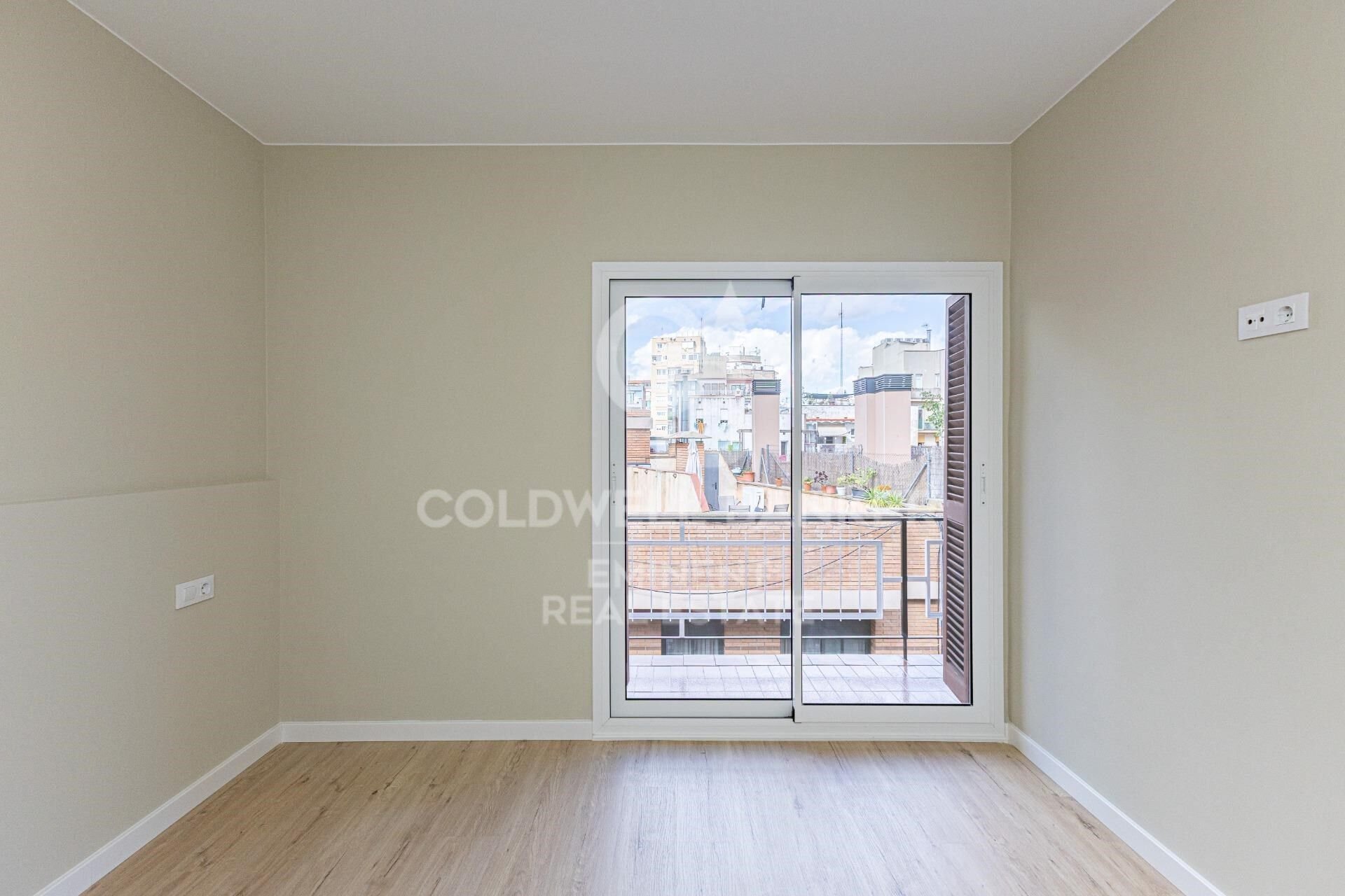 Apartamento en Barcelona, España 3 dormitorios, 70 m2 No. 157459